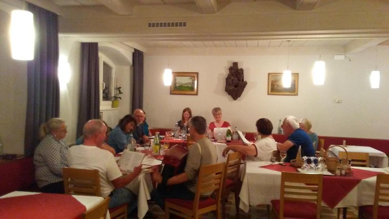 Hotel Zum Rossl Anterivo ภายนอก รูปภาพ